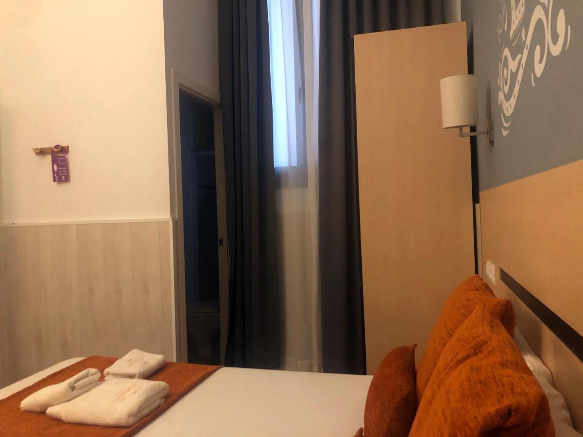 Hostal Live Natura Barcelona (Adults Only) Exterior foto
