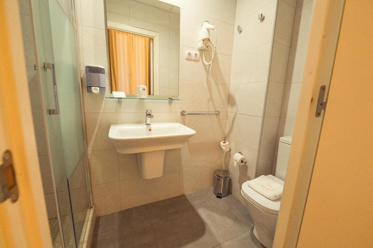 Hostal Live Natura Barcelona (Adults Only) Exterior foto