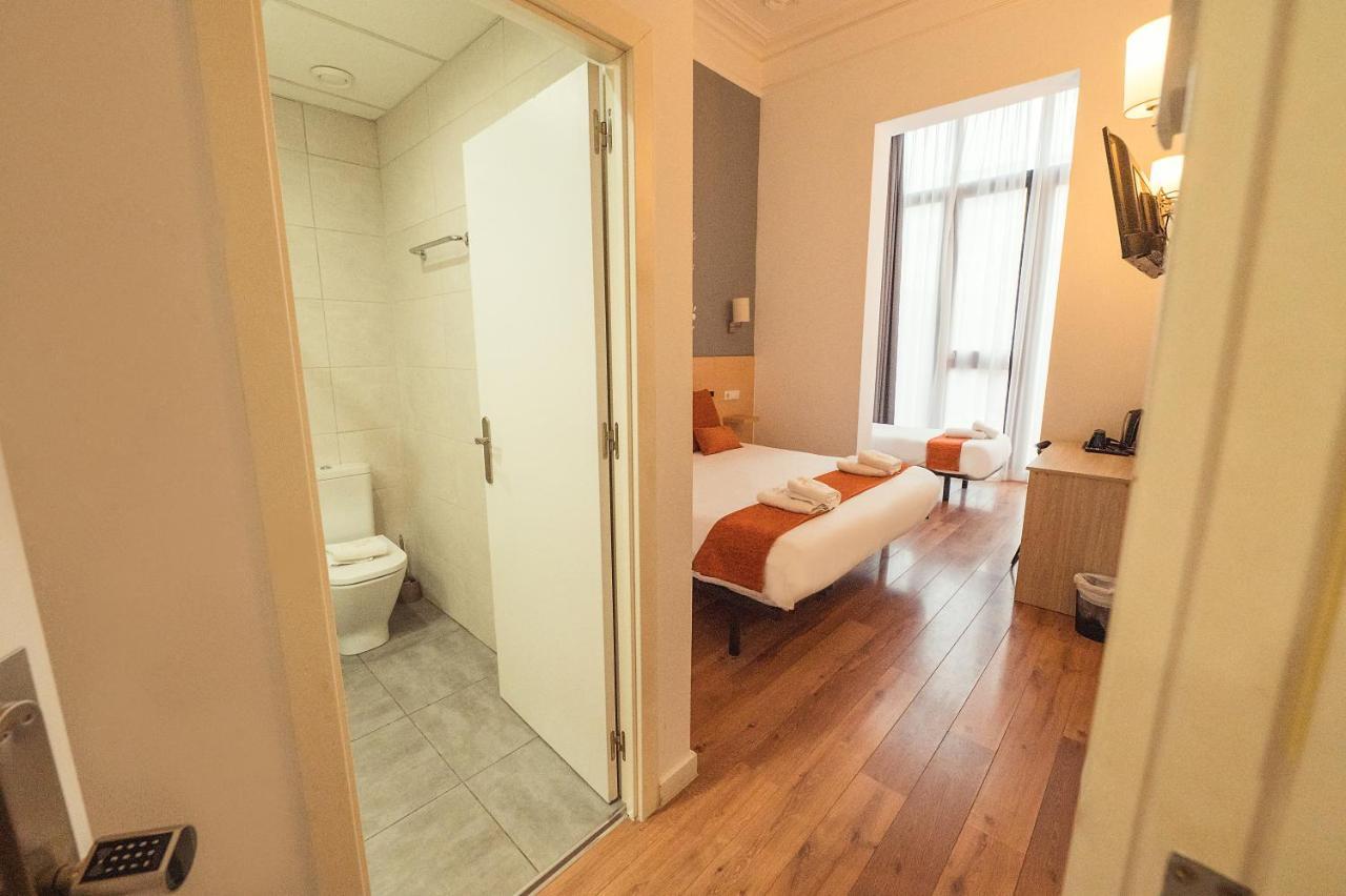 Hostal Live Natura Barcelona (Adults Only) Exterior foto